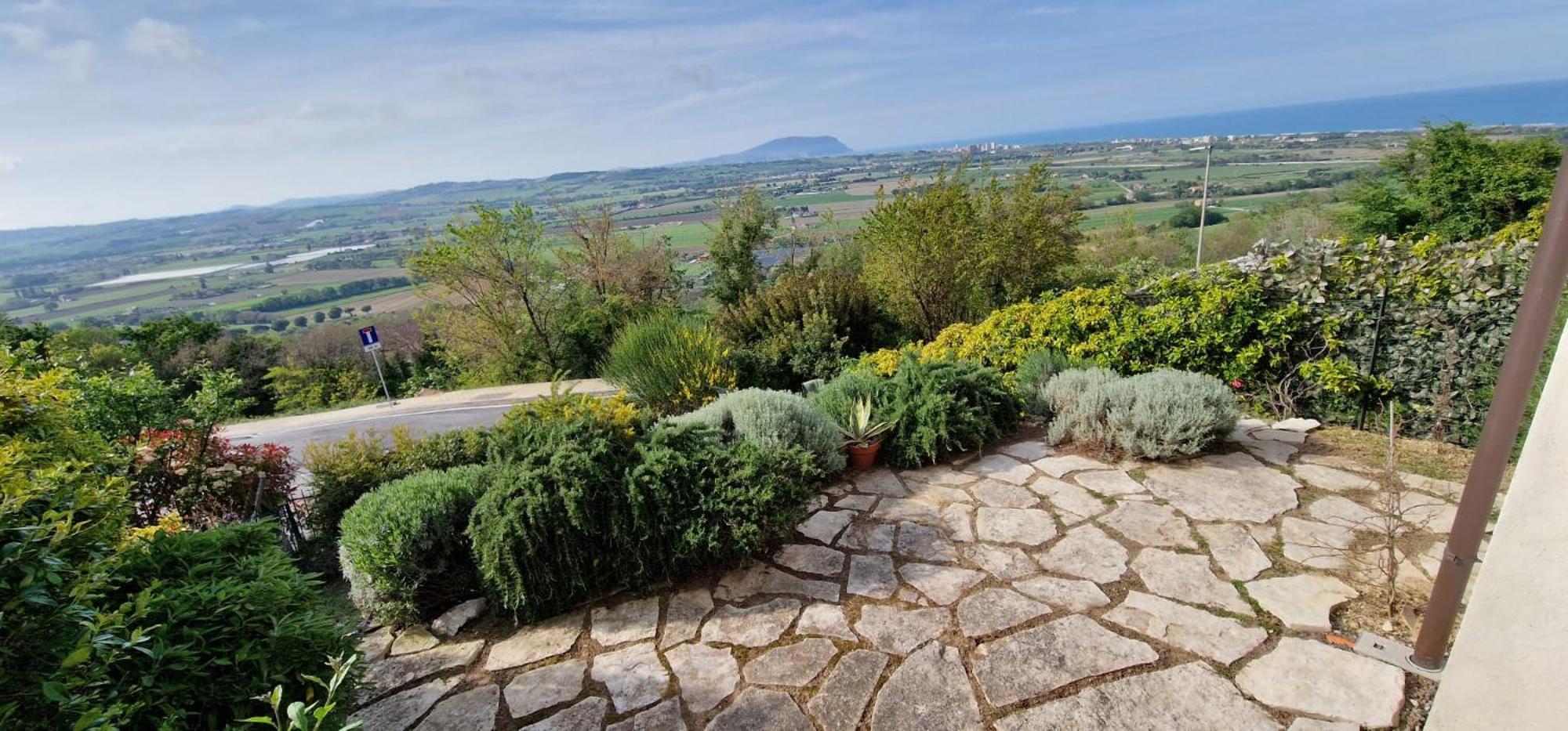 A Casa Di Daniele Porto Potenza Picena Exterior foto